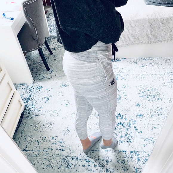 n i k e  j o g g e r s - Picture 3 of 8